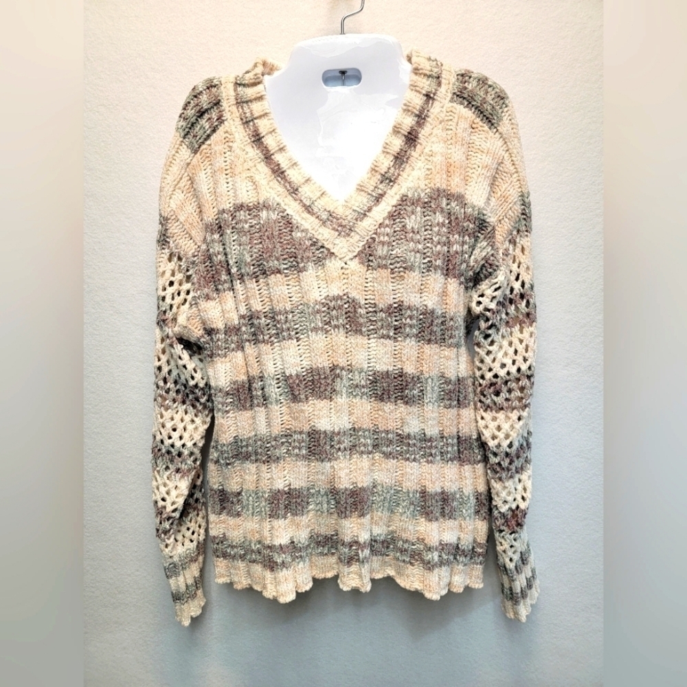 BOBEAU WOMEN'S SIZE MEDIUM V NECKLINE LONG SLEEVE CABLE KNIT SWEATER